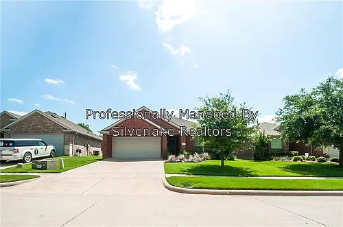913 Buffalo Creek Dr Photo 1