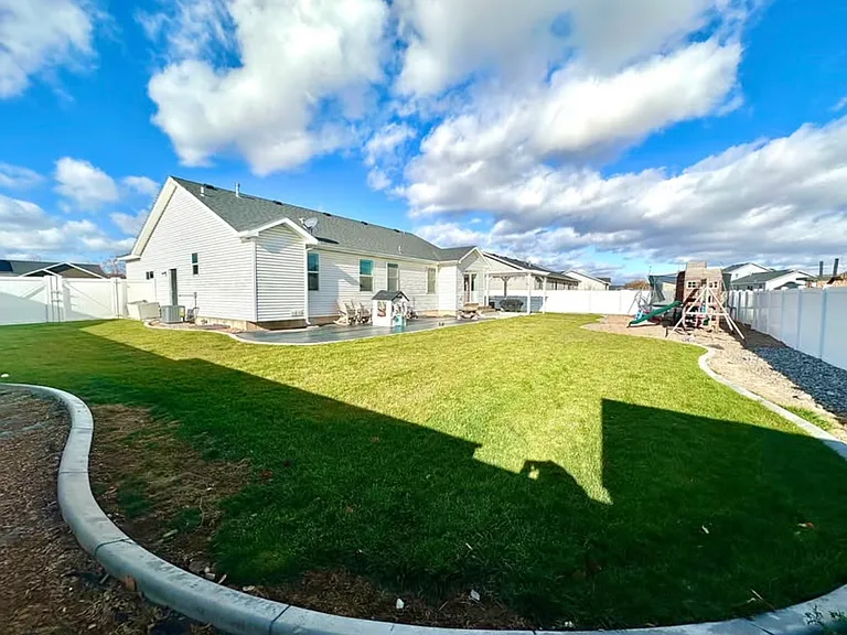 3920 N Flint Ave — Photo 2