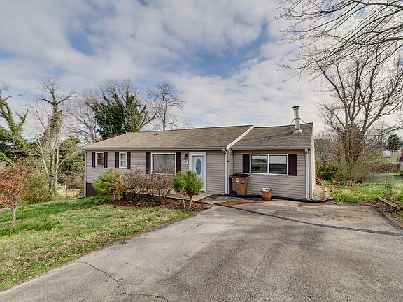 3rd image of 4238 Plummer Dr