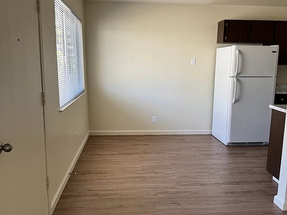 2nd image of 894 Santa Alicia Dr