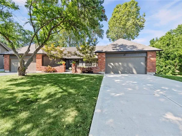 4300 W 82nd St, Prairie Village, KS 66208