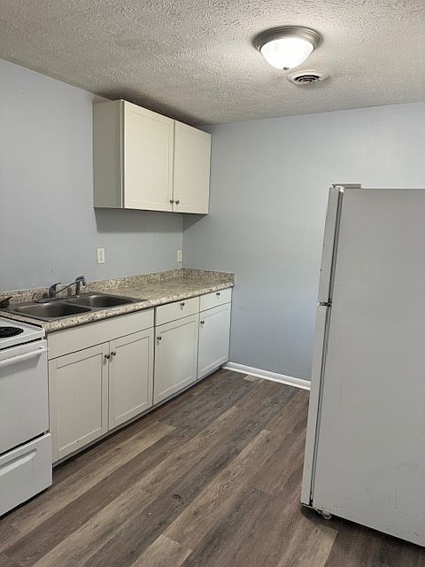 1st image of 1722 Coker Ave #18