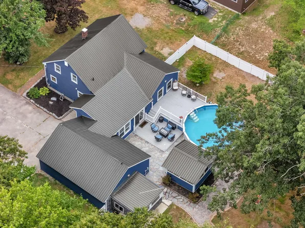 483 Falmouth Road, Windham, ME 04062