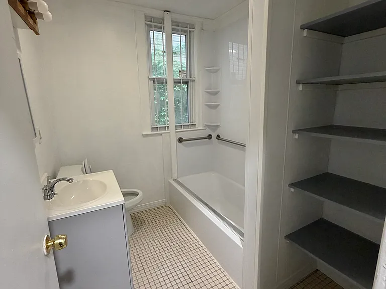 32 Fabyan Pl #1 — Photo 7