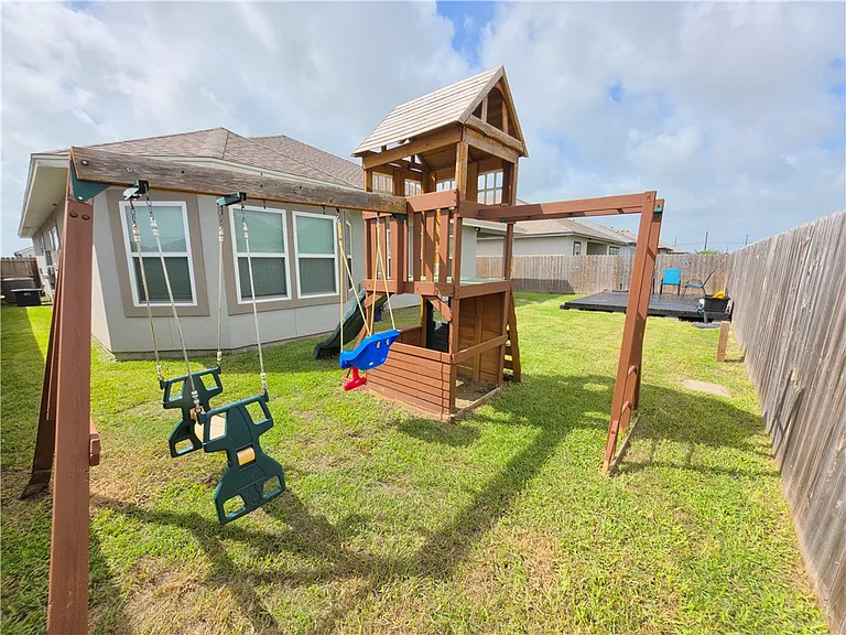 4129 Karo Dr — Photo 35
