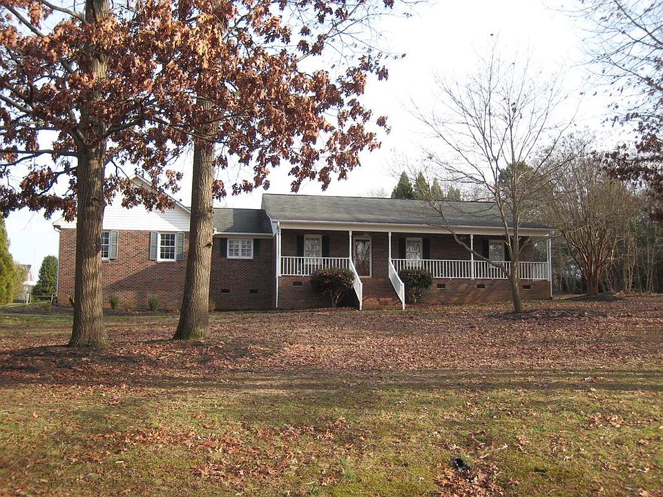 1st image of 209 Green Park Dr