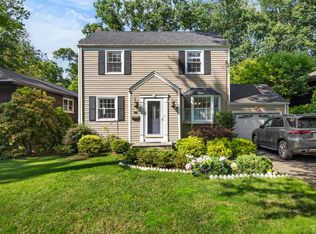 312 Wales Ave, River Edge, NJ 07661