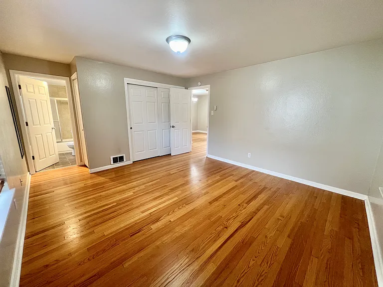 718 N 4th St #8 — Photo 5