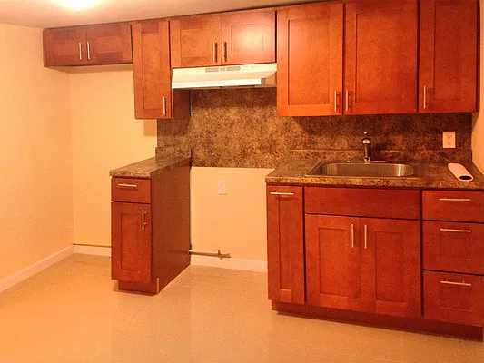 Sold by Green Light Real Estate Group Corp | media 10