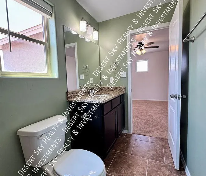 4844 Califa Ave — Photo 25