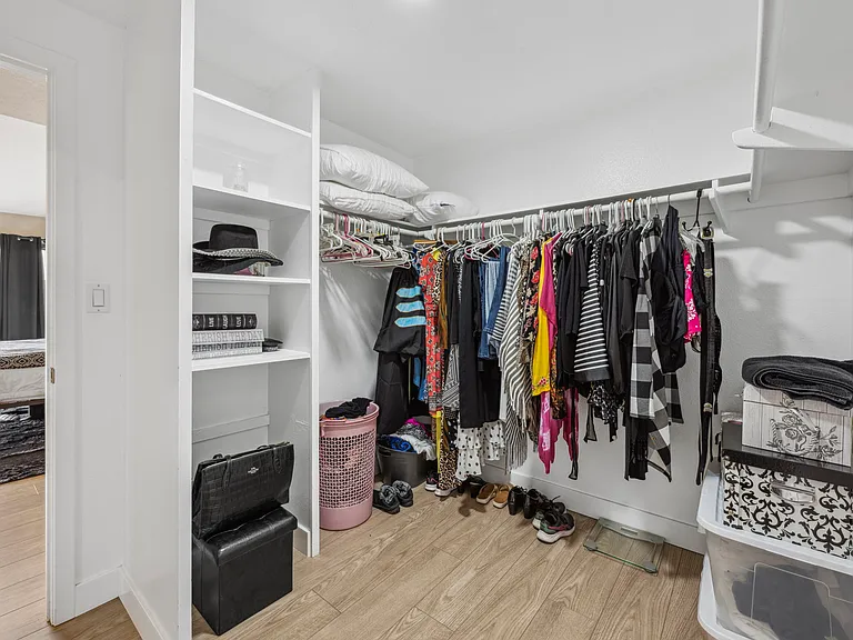 2508 Navarra Dr #402 — Photo 27