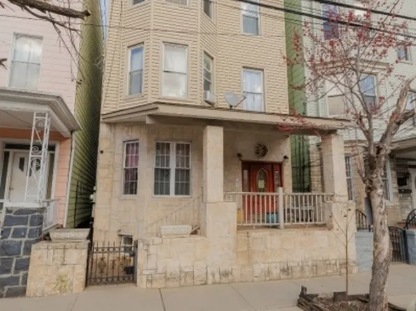 212 Maple St, Weehawken Twp., NJ 07086