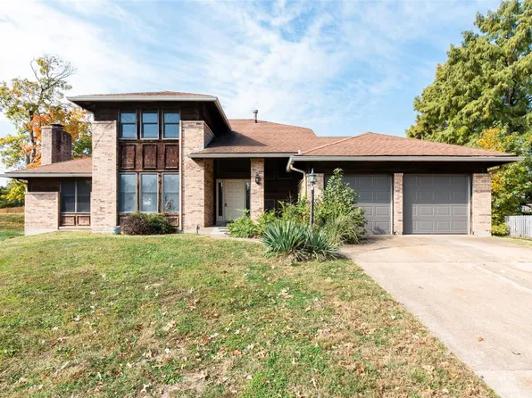 7824 Robin Meadow Ct, Saint Louis, MO 63119
