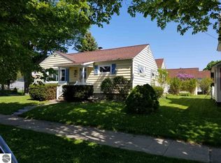 310 3rd St, Manistee, MI 49660