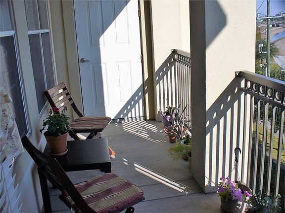 2nd image of 7575 Kirby Dr APT 2324