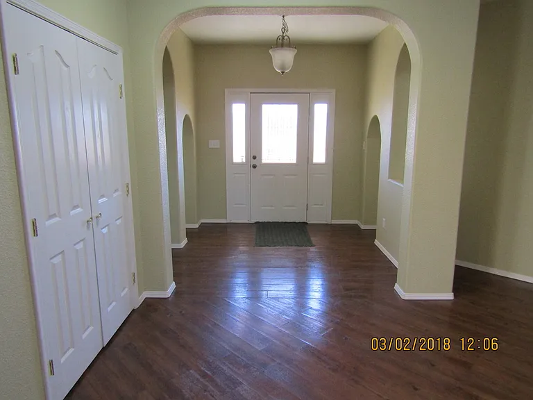 4090 Bravia Dove Loop — Photo 4