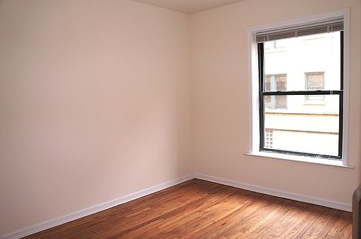 2nd image of 2334 1/2 N Spaulding Ave APT 2A
