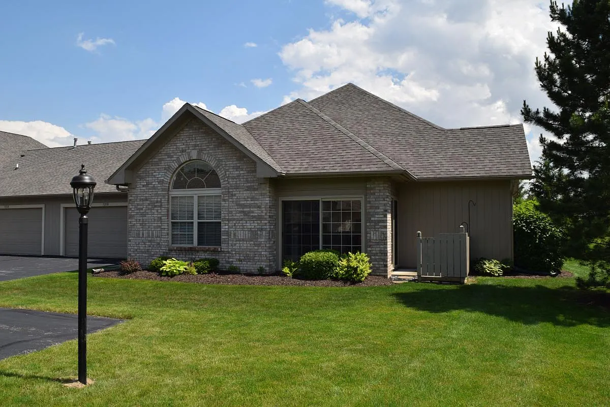 5250 Coventry Ln — Photo 2