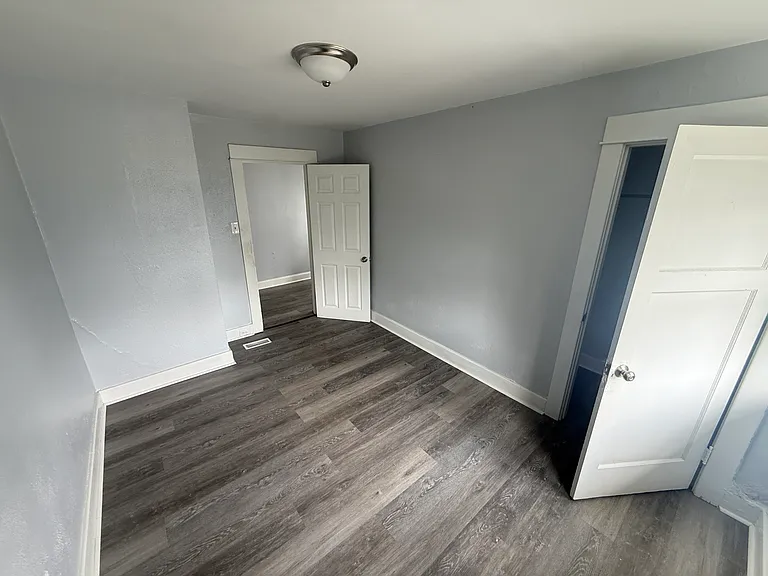 235 S Findlay St — Photo 4
