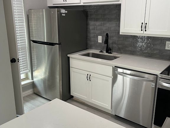 4th image of 4652 Matilda St #H