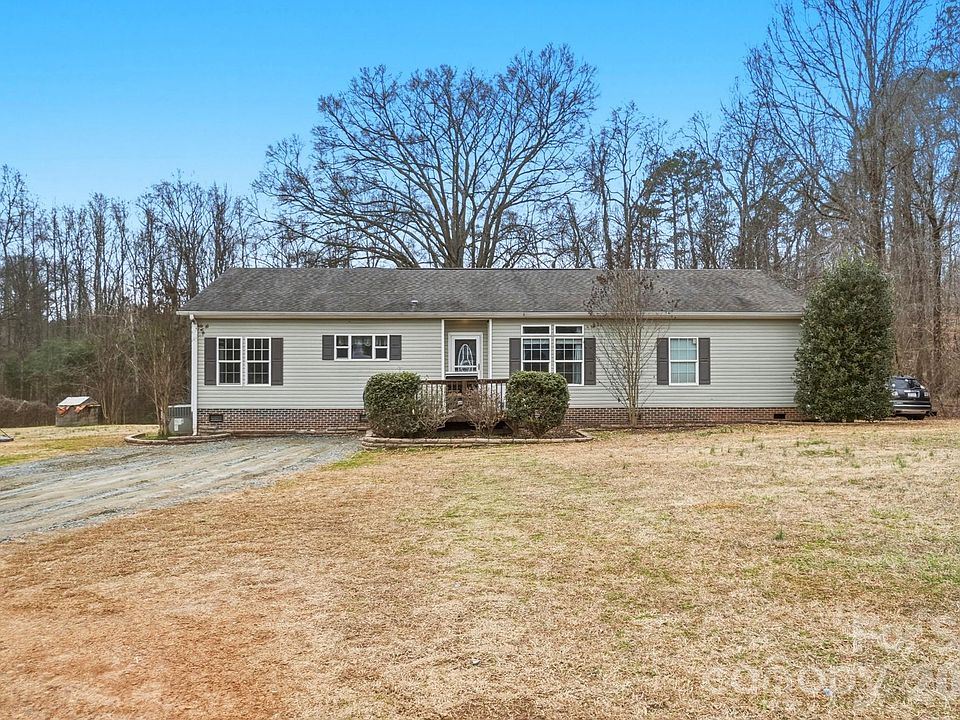 1st image of 158 Cooks Lake Rd