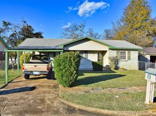 807 Nelson St, Hugo, OK 74743