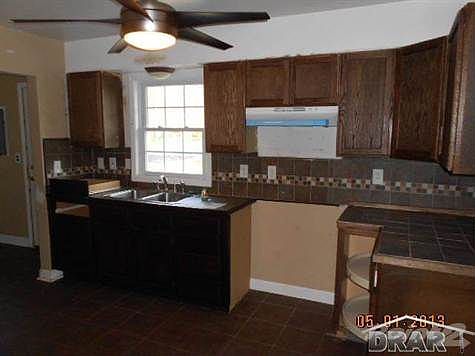 3rd image of 36105 Oakwood Ln