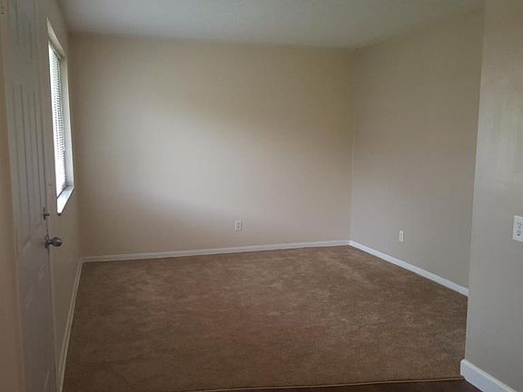3rd image of 2838 Joyce Ave APT B