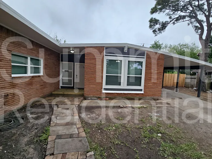 6813 Hazen St — Photo 2