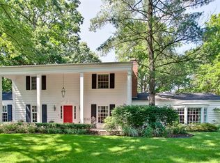14 Oxford Dr, Lincolnshire, IL