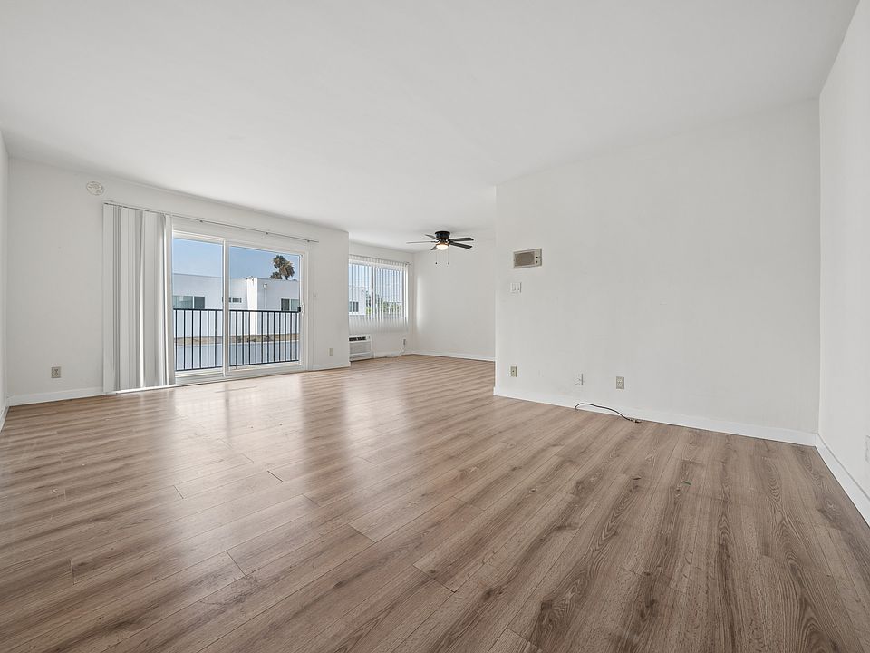 1st image of 16900 Parthenia St #20