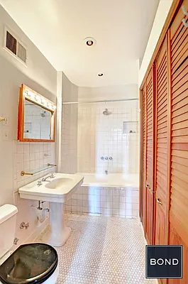 Rented by Bond New York | media 11