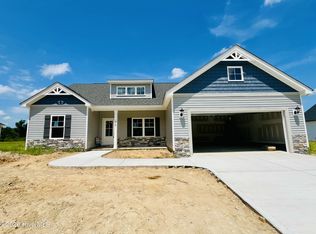 315 Creeks Edge Dr, Pikeville, NC 27863