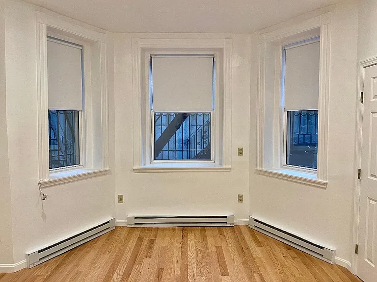 1077 Beacon St #B — Photo 5