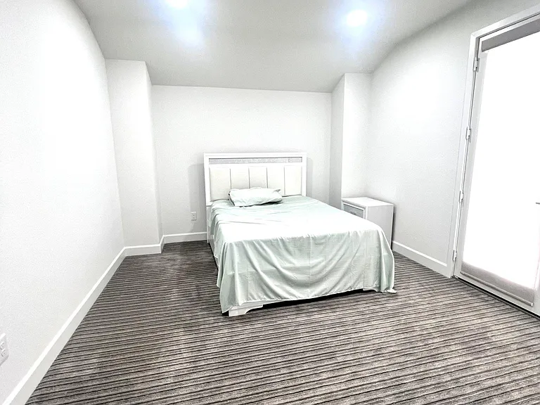 472 Halcyon Pl — Photo 22
