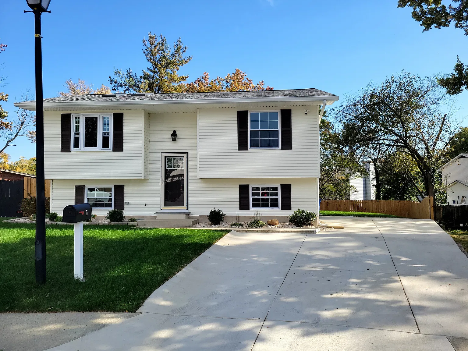 4 bed, 1640 sqft, $3,800 — Photo 1