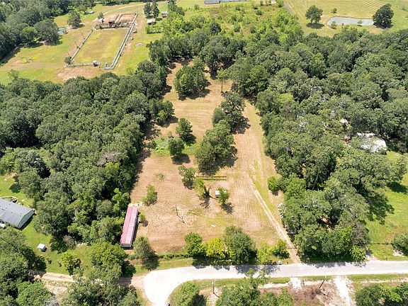 2nd image of 310 County Road 3280