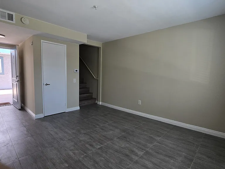 217 N Monterey St #2 — Photo 2