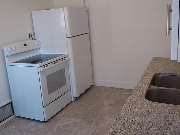 3rd image of 361 E Williams Ave