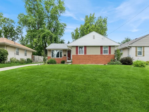 2117 Prospect Ave, West Des Moines, IA 50265