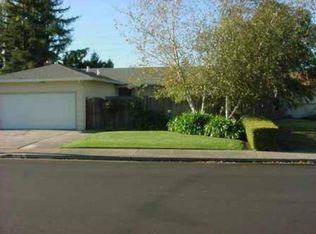 516 Baron Dr, Rohnert Park, CA 94928