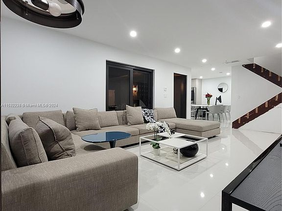 3rd image of 2415 W 67th Pl #11-8