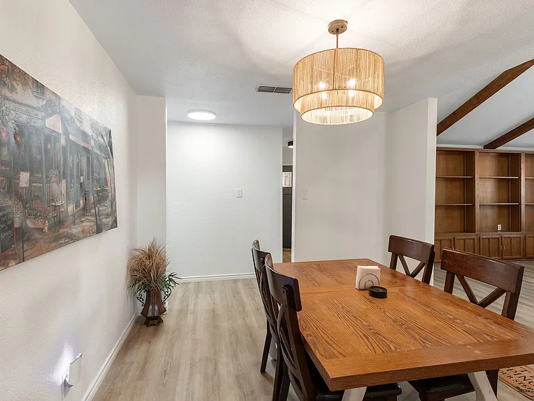 110 Forest Cir — Photo 11