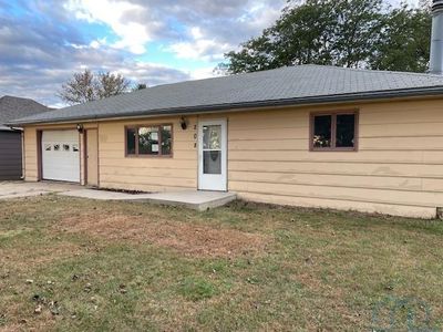 208 N 9th St, Plainview, NE, 68769