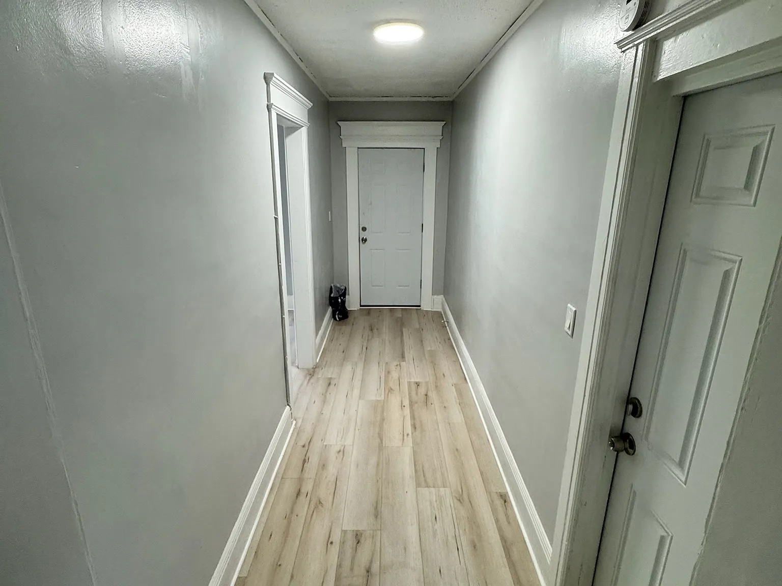325 Richmond Ave — Photo 2