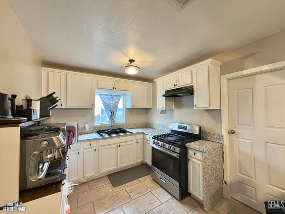 4th image of 1712 Clark Ave