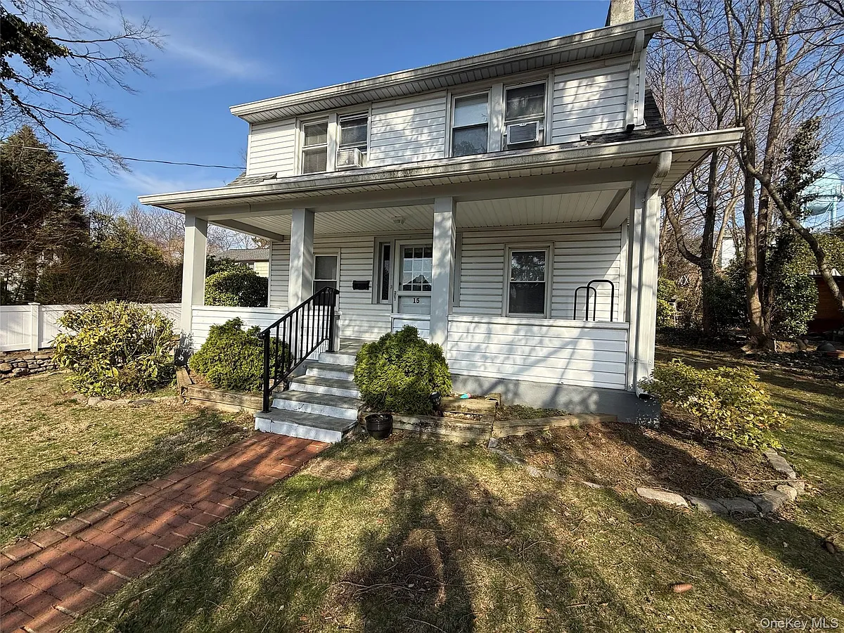 Building Photo - 15 Maple Grove St