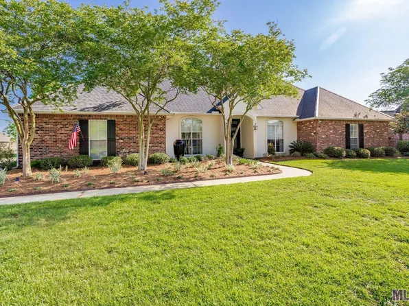 4600 Shelter Ct, Port Allen, LA 70767