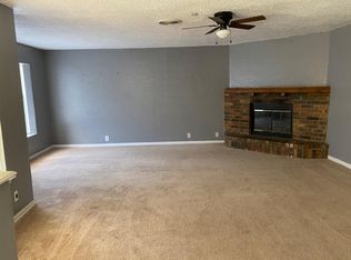 805 Manhattan Dr, Denton, TX 76209