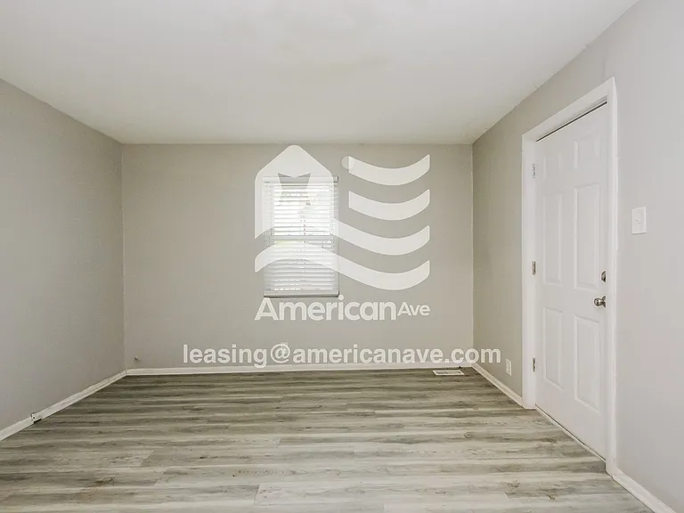 451929_011_wm_-_bedroom_13274130.jpg